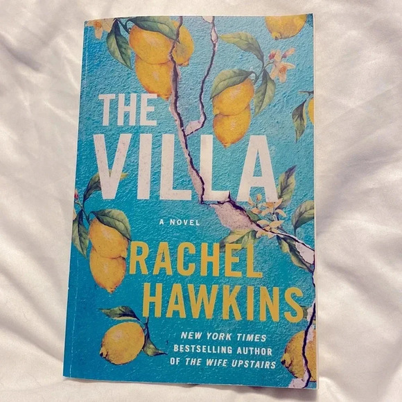 3/$20 The Villa - A Rachel Hawkins Novel - Softcover - Picture 1 of 2